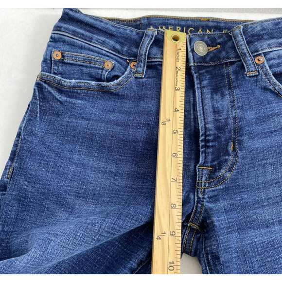 American Eagle Jeans Womens Sz 26 x 27.5 Distress Denim Next Level Flex Straight - Picture 8 of 11